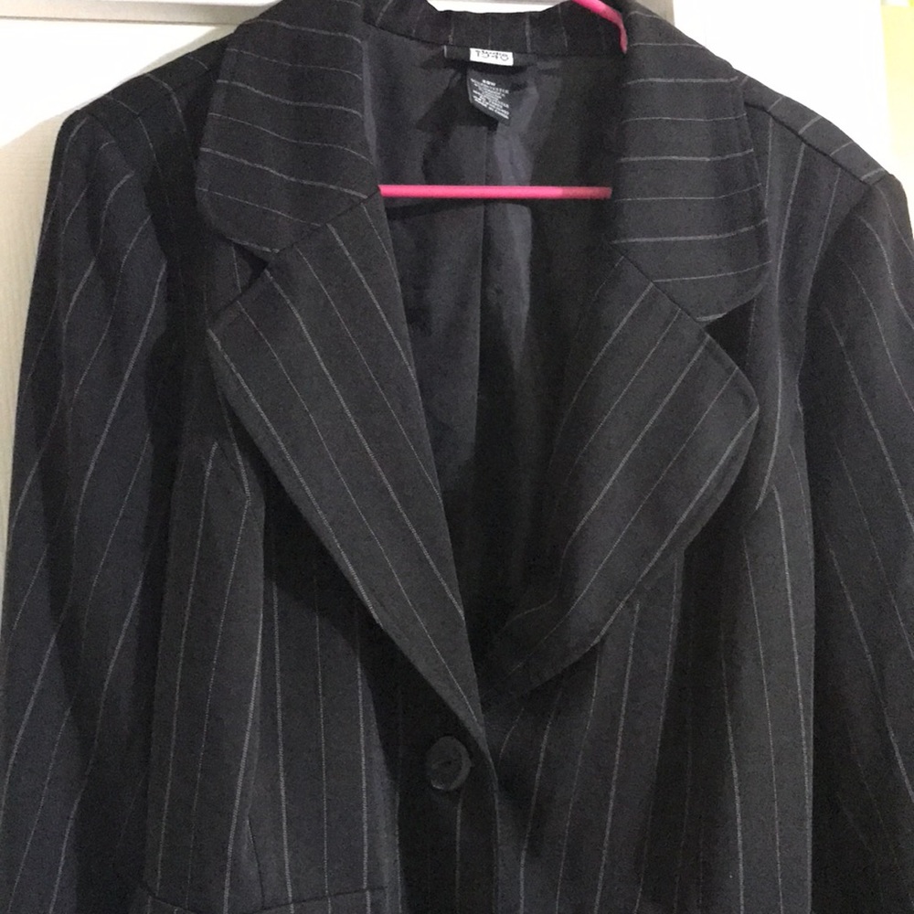 Studio 1940 Black & Silver Striped Work Blazer - Picture 4 of 7
